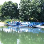Belle Riviere Kamp alanı