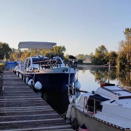 Belle Riviere * Chaniers