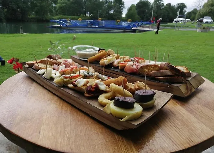 مكان تخييم Belle Riviere