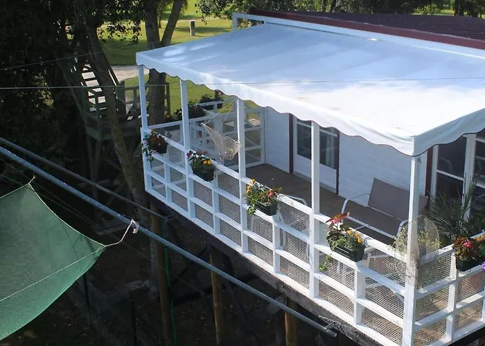 Belle Riviere مكان تخييم Chaniers