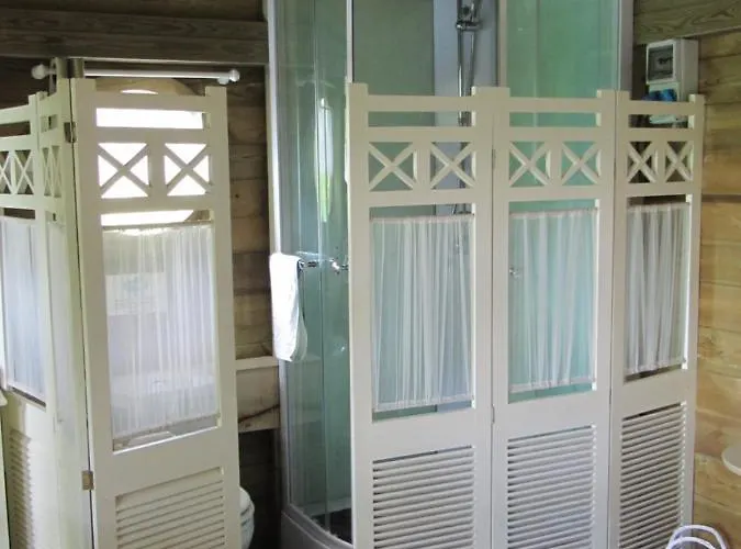 مكان تخييم Belle Riviere Chaniers