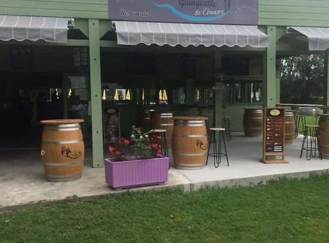 مكان تخييم Belle Riviere