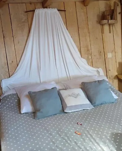 مكان تخييم Belle Riviere *