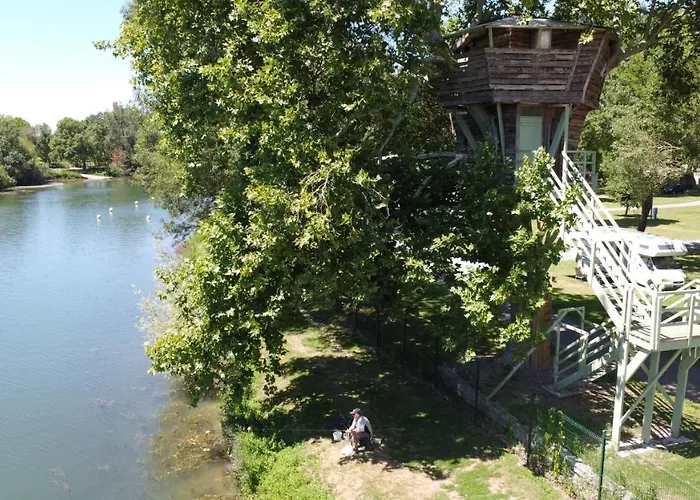 مكان تخييم Belle Riviere *